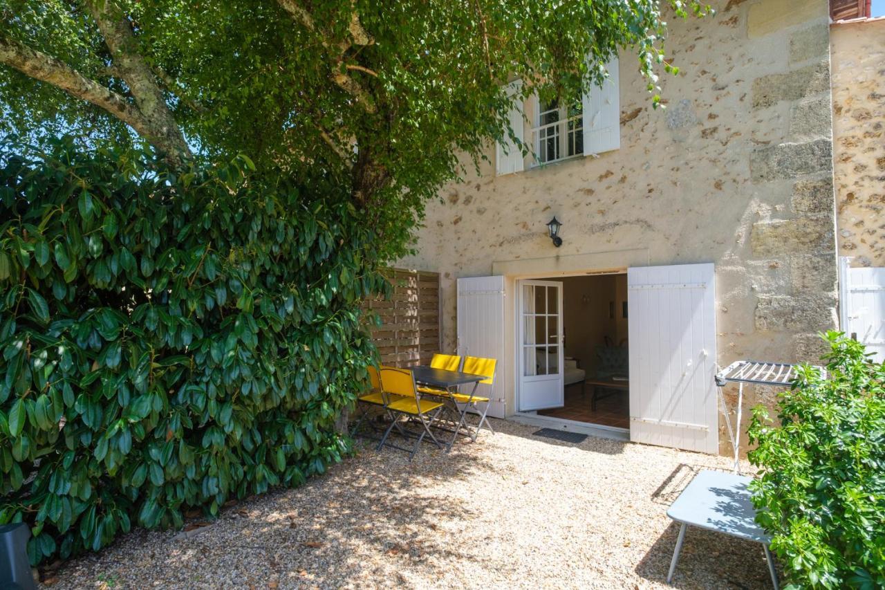 Gites Le Mathelin Lamothe-Montravel Buitenkant foto